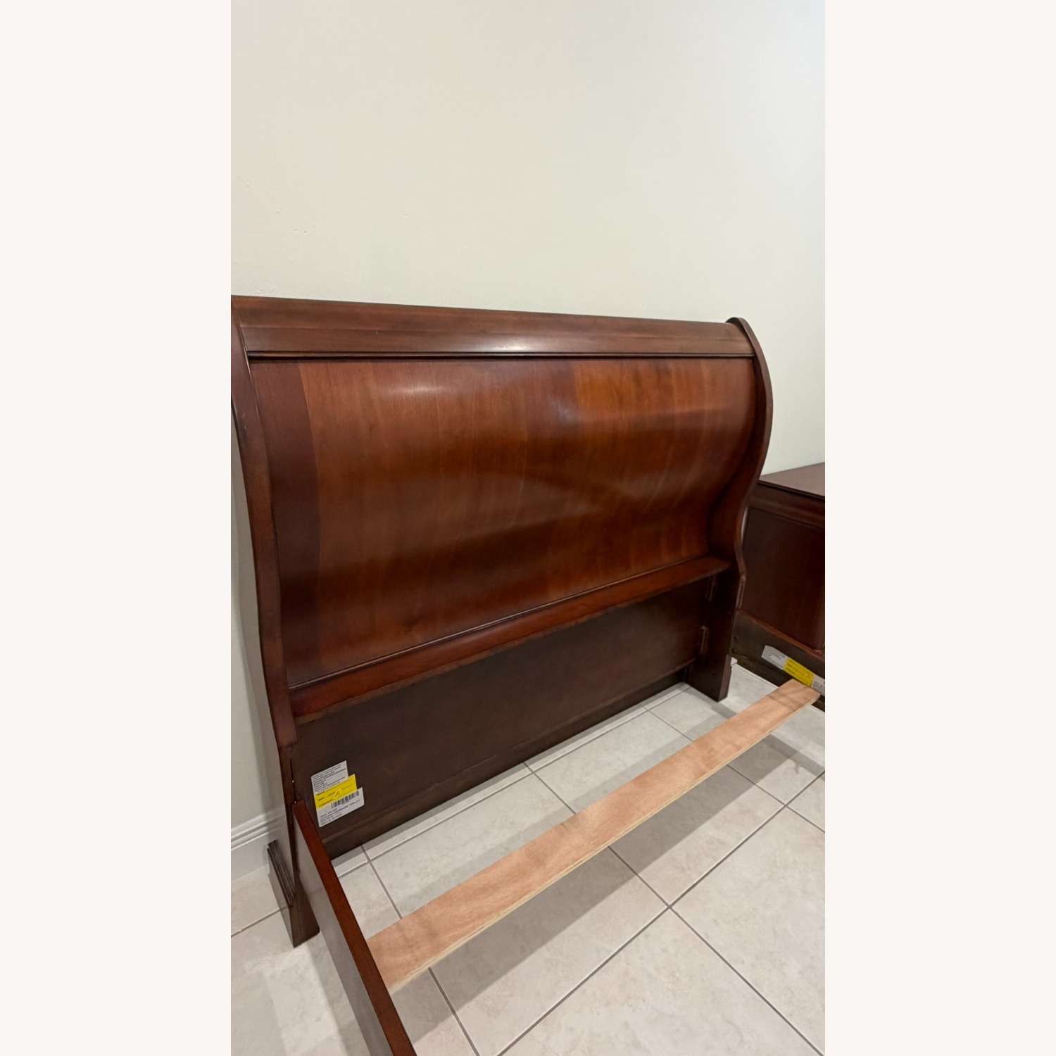 Cherry Wood Sleigh Full Size Bedframe - image-2