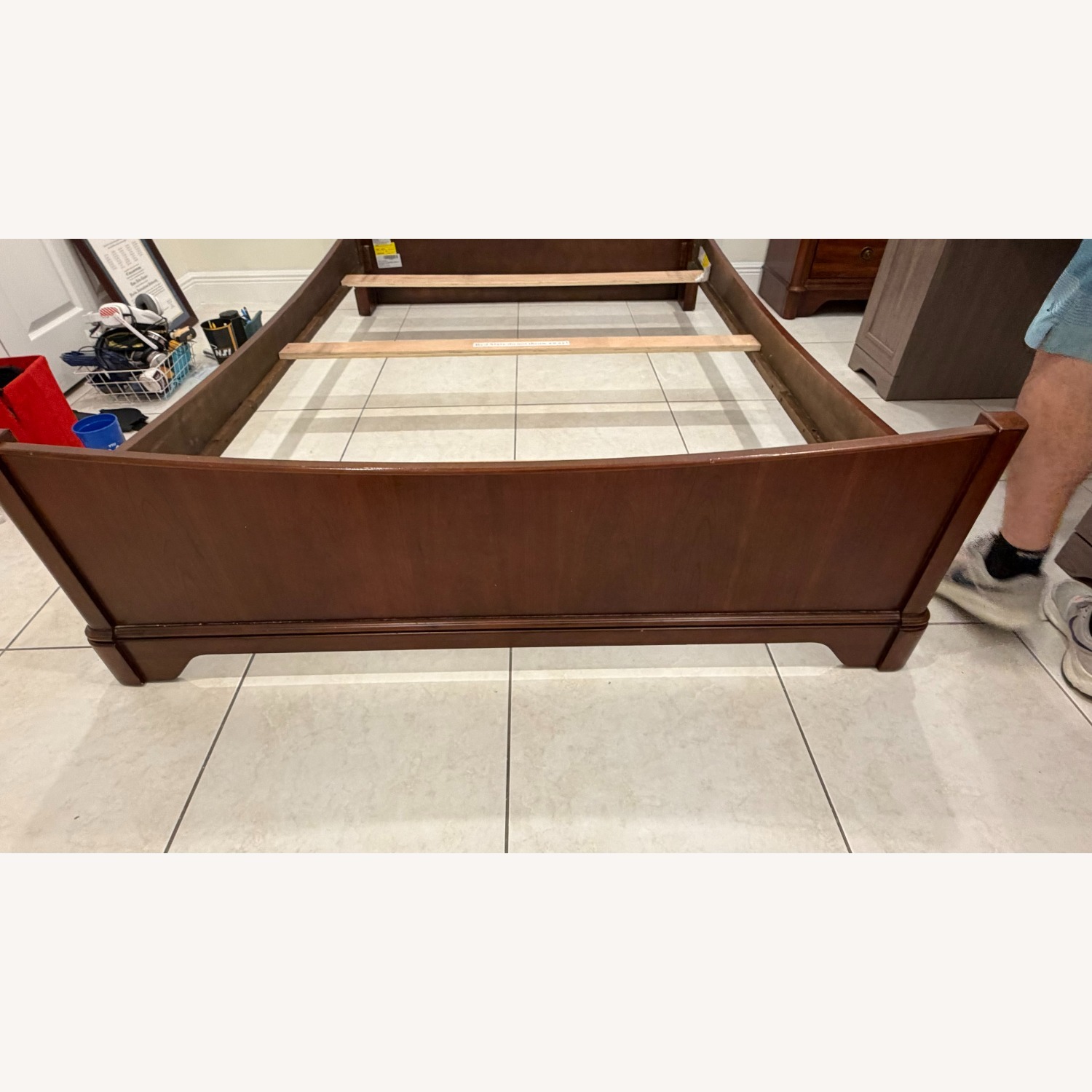 Cherry Wood Sleigh Full Size Bedframe - image-3