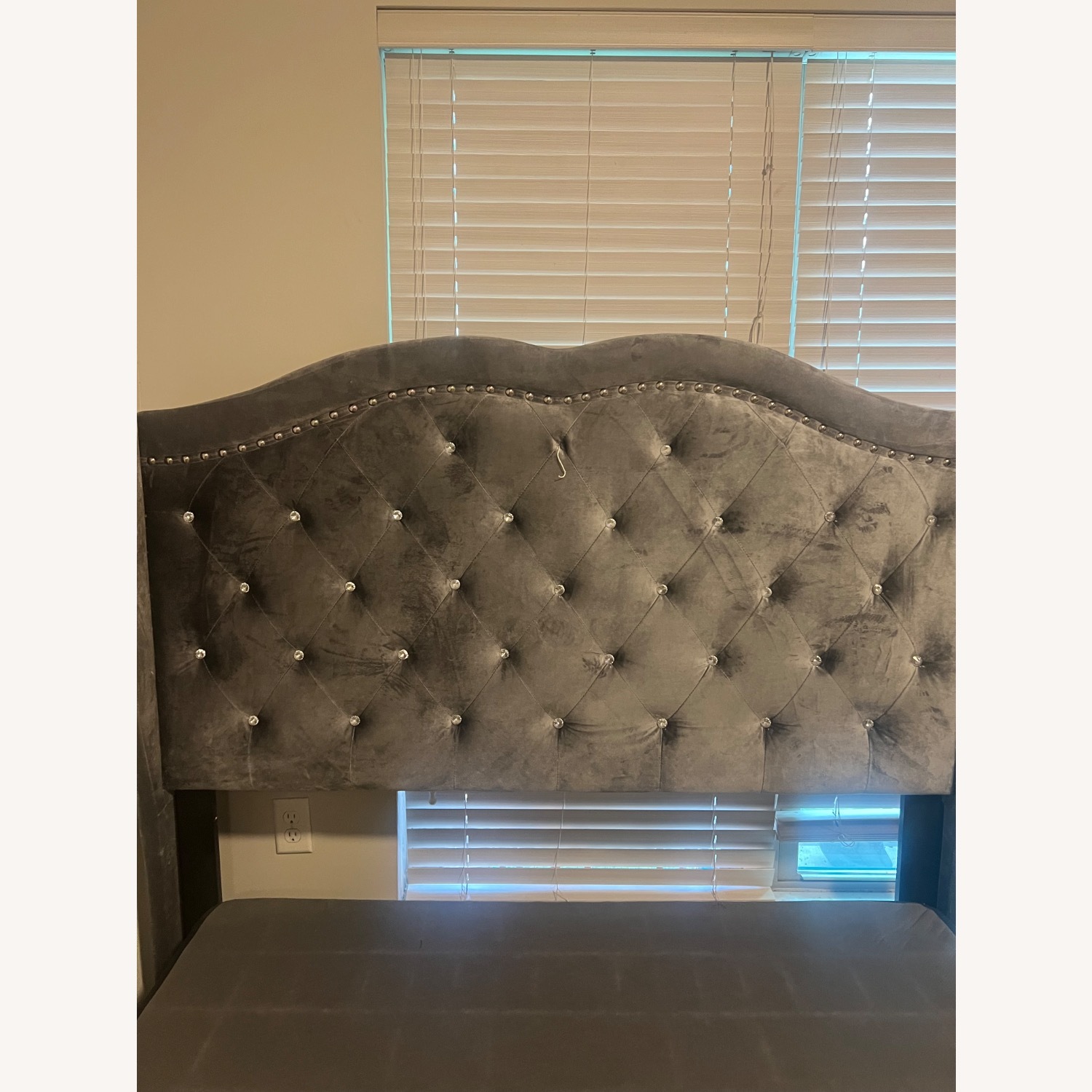 Dark Grey Glam Full Size Bed - image-3