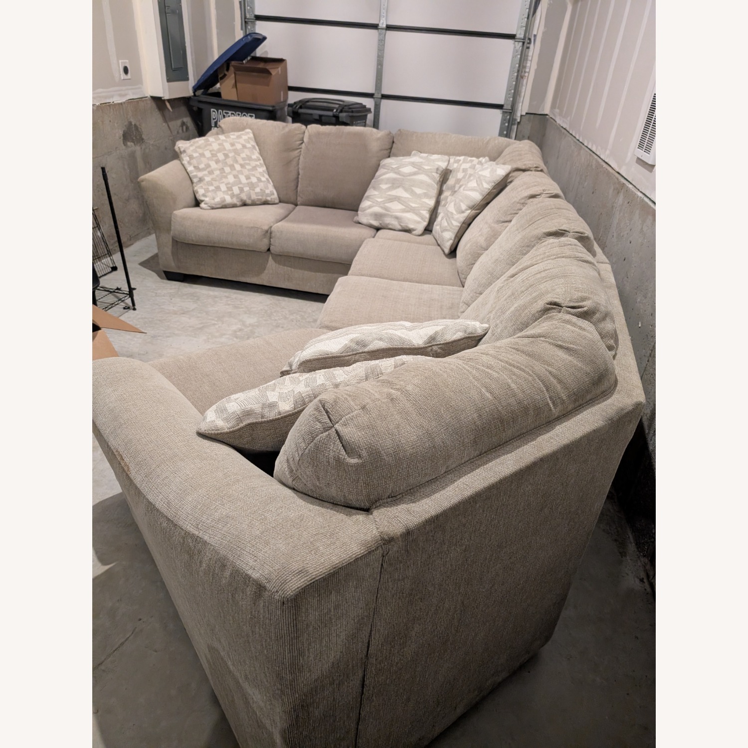 Ashley Furniture Brogan Bay Linen 3+ Piece Sectional - image-2
