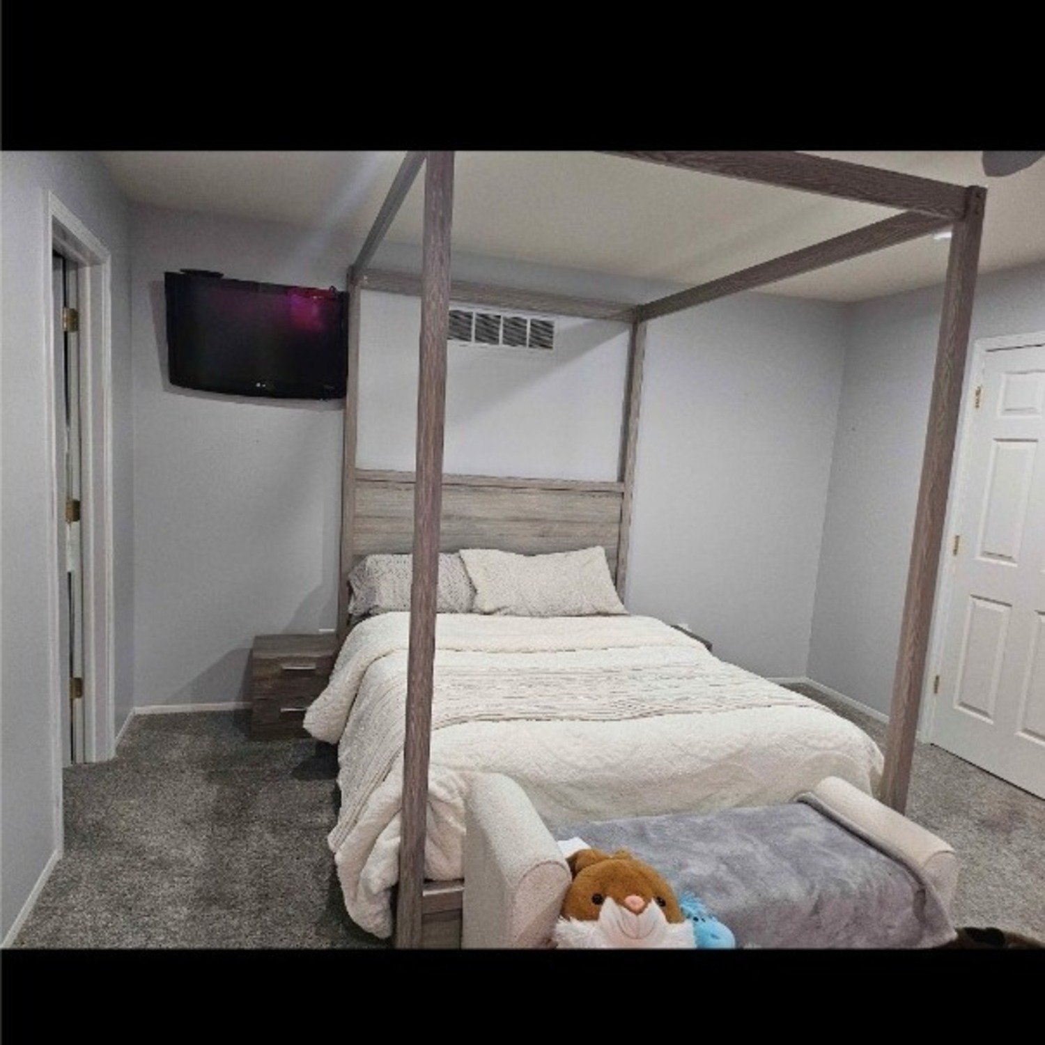Light Gray Wood Queen Bed - image-2
