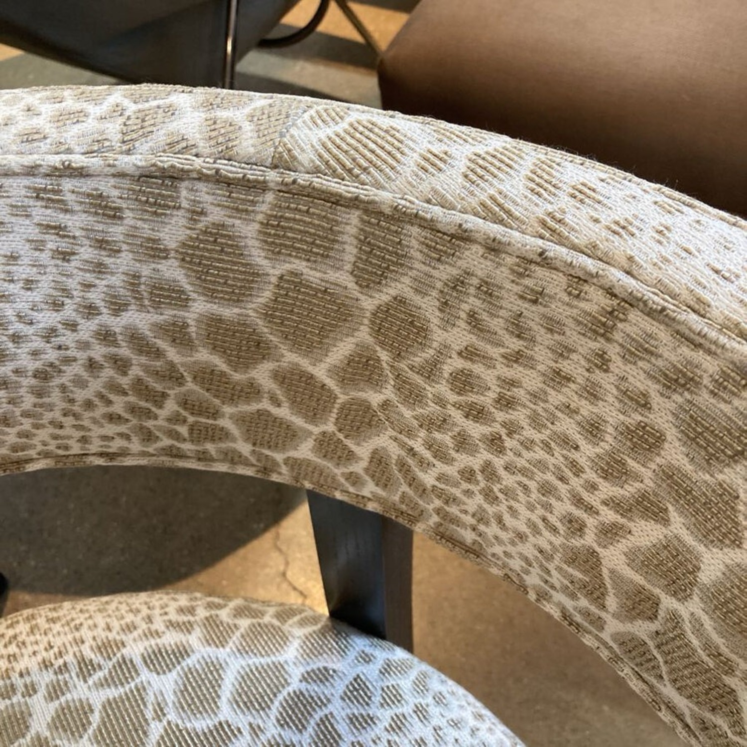 Vanguard Thom Filicia Otisco Curved Back Chair - image-11