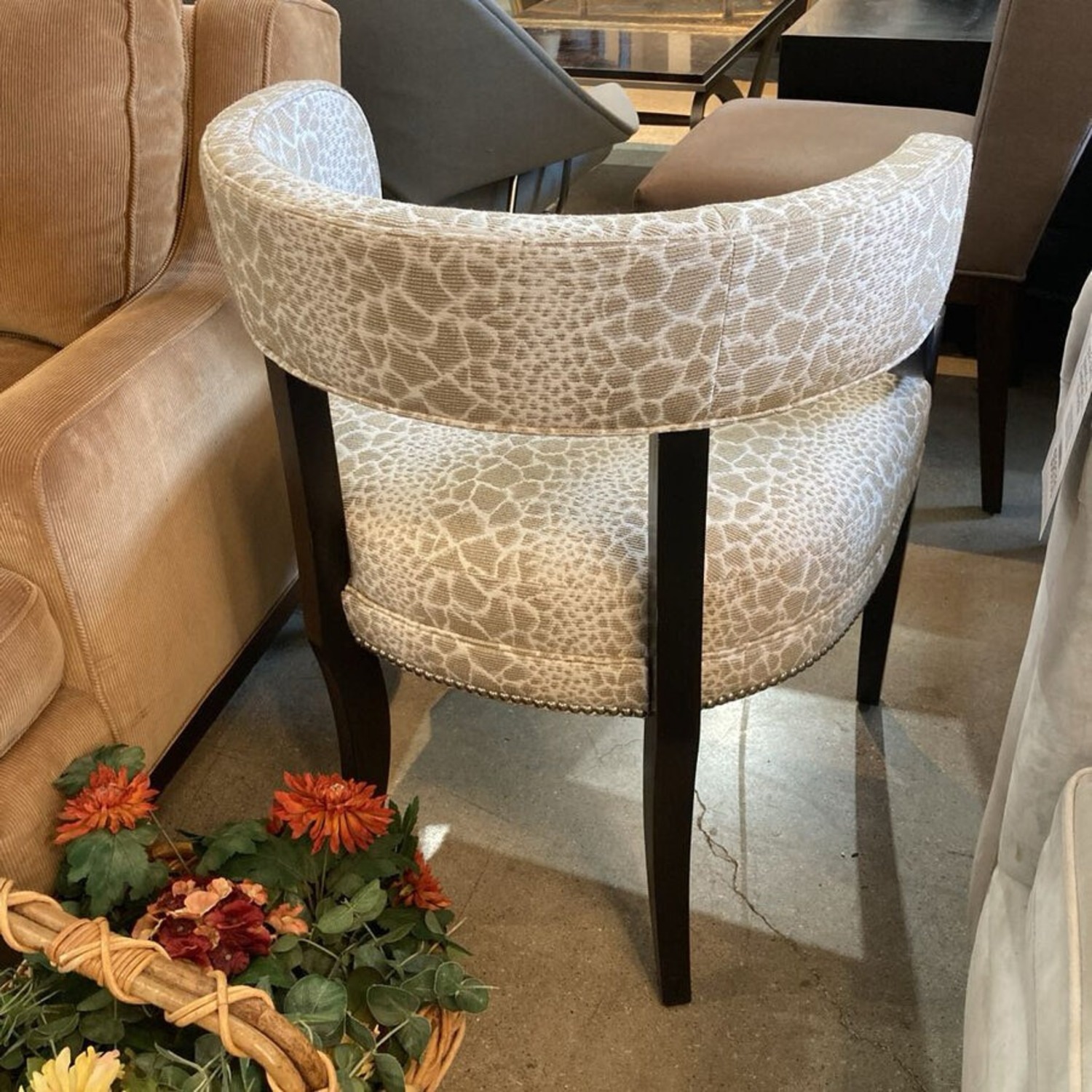 Vanguard Thom Filicia Otisco Curved Back Chair - image-10