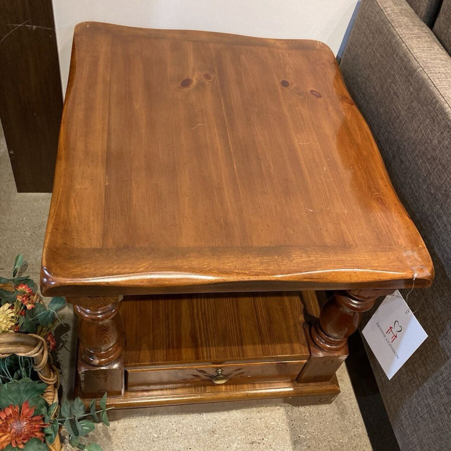 Solid Colonial Style 1-Drawer Nightstand - image-3