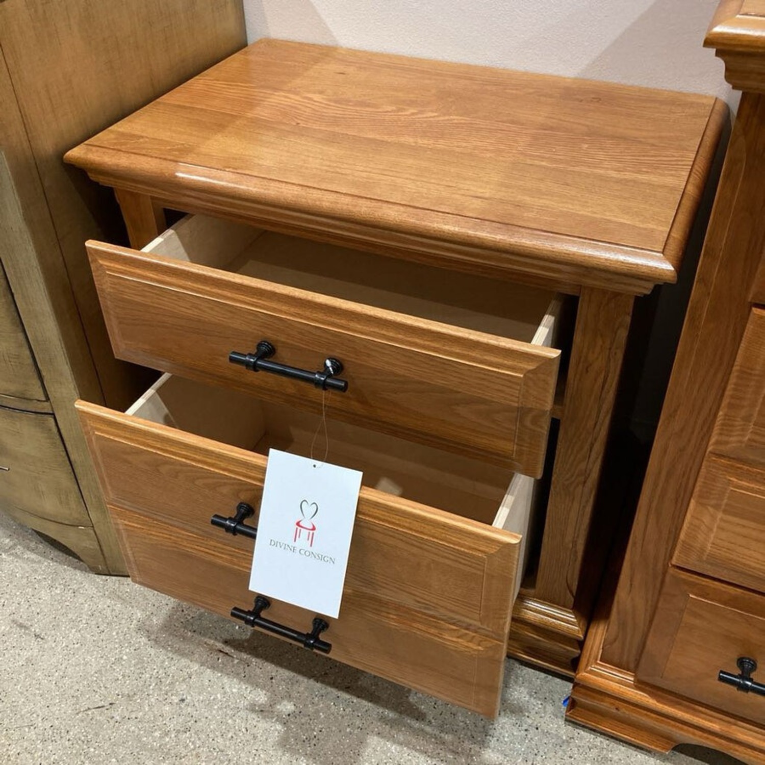 Vaughan Bassett Solid Oak 2-Drawer Nightstand - image-6