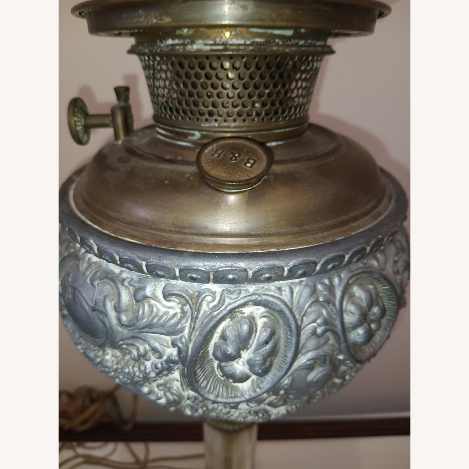 Vintage/Antique Finds Gold Brass Table Lamp - image-3