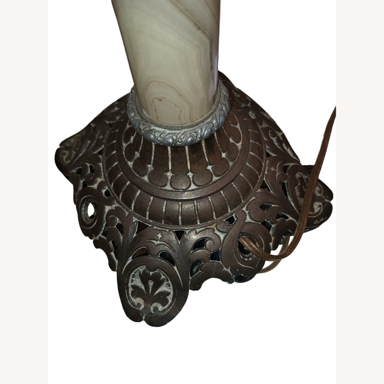 Vintage/Antique Finds Gold Brass Table Lamp - image-8