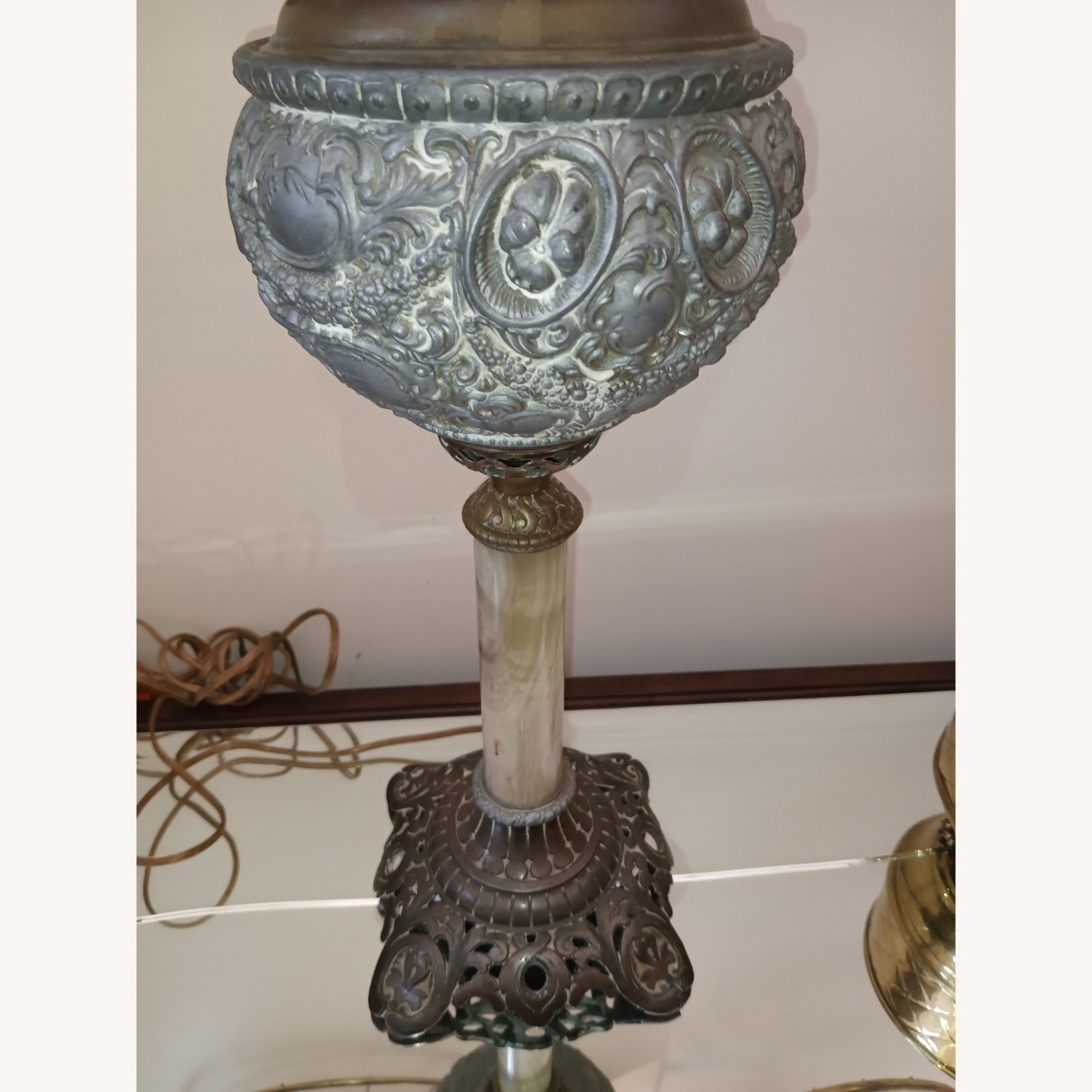 Vintage/Antique Finds Gold Brass Table Lamp - image-5