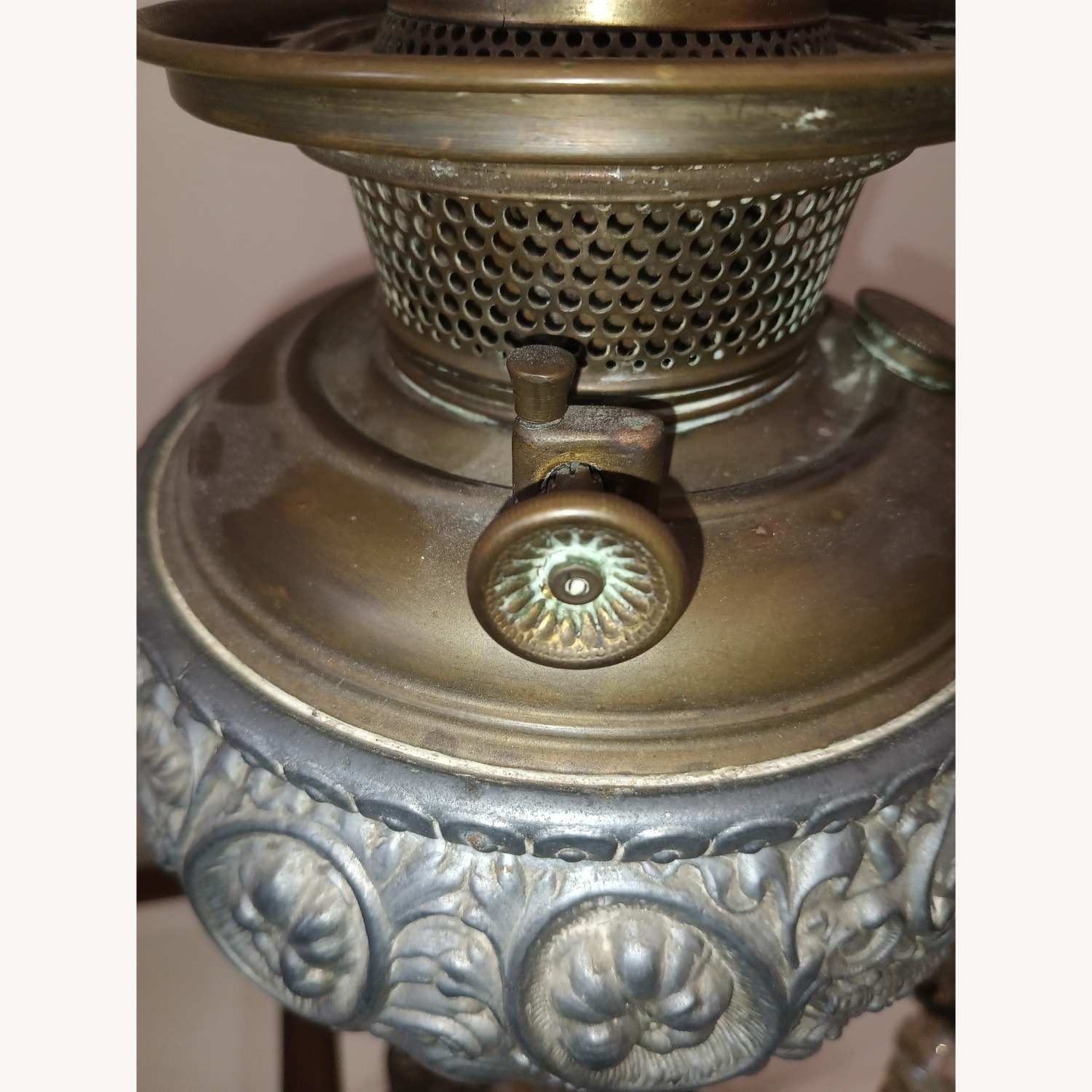Vintage/Antique Finds Gold Brass Table Lamp - image-7