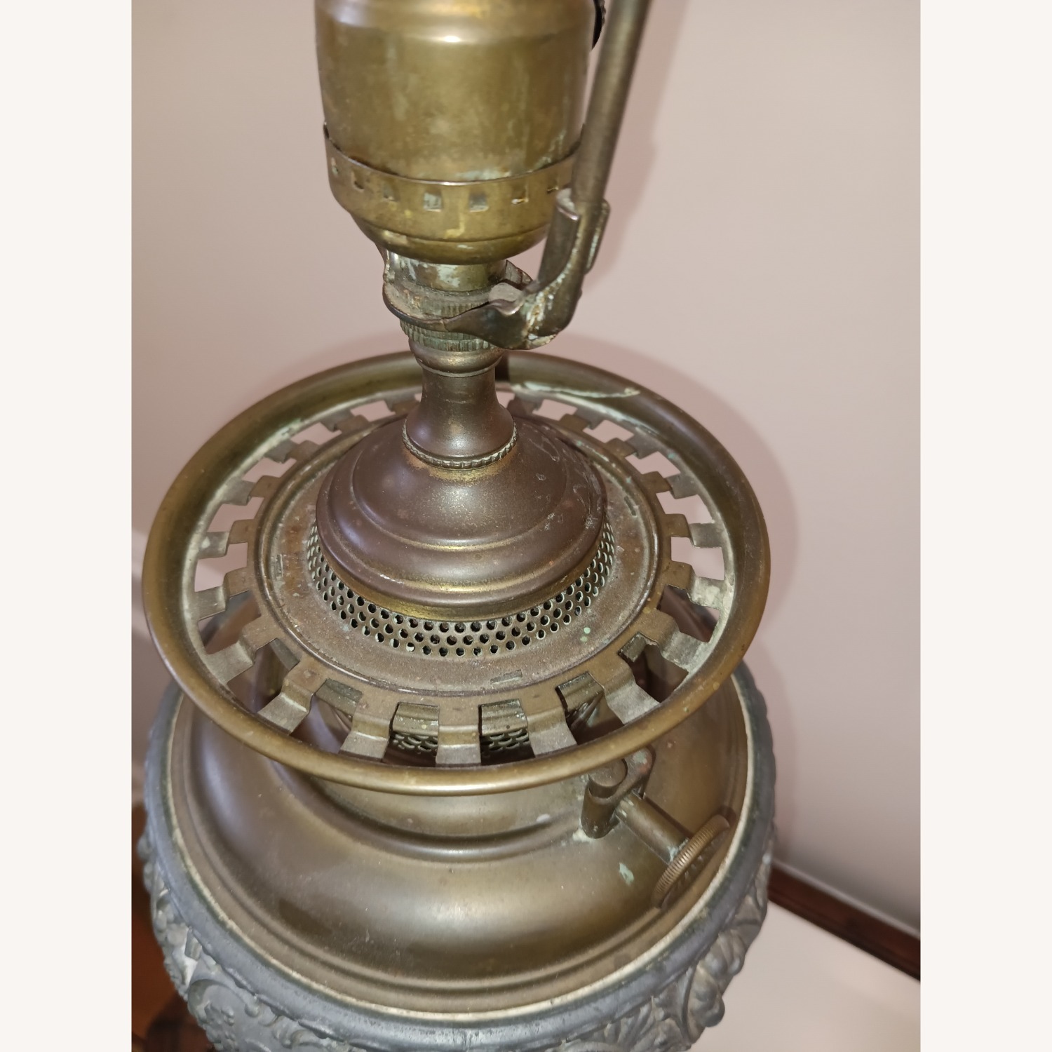 Vintage/Antique Finds Gold Brass Table Lamp - image-12