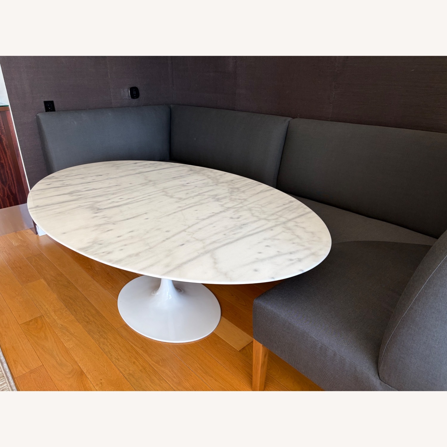 Saarinen-Style Oval Marble Tulip Dining Table - image-4