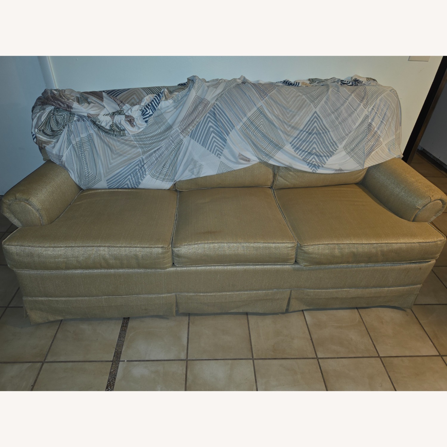 White Fabric Queen Bed - image-8