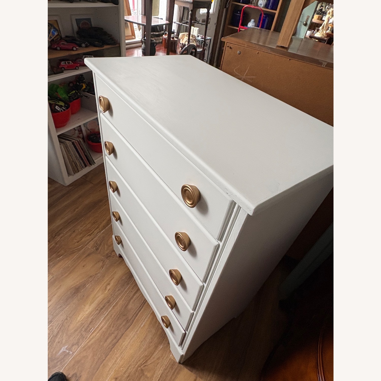 Vermont Furniture White Wood Dresser - image-8