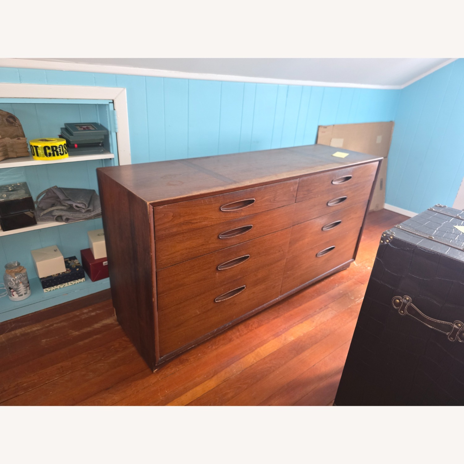 Set of Dressers - image-3