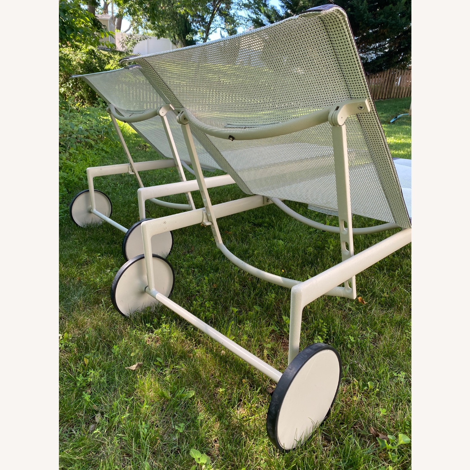 Vintage/Antique White Metal Patio Furniture - image-5