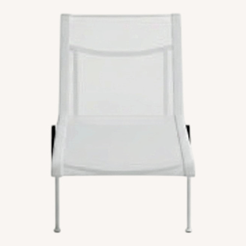 Used Vintage/Antique White Metal Patio Furniture for sale on AptDeco