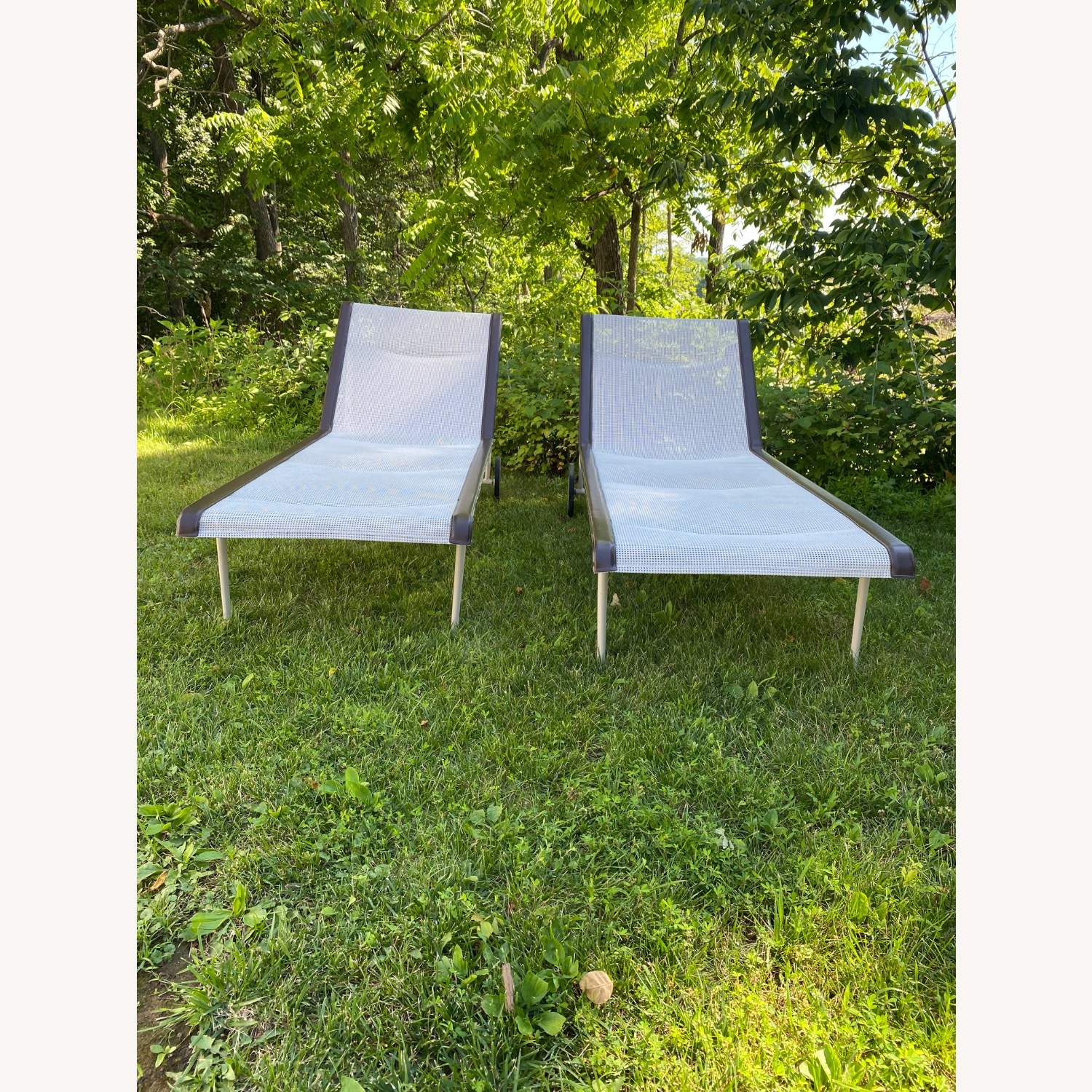 Vintage/Antique White Metal Patio Furniture - image-2
