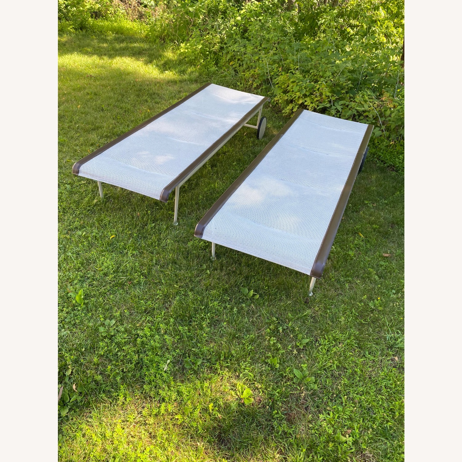 Vintage/Antique White Metal Patio Furniture - image-7