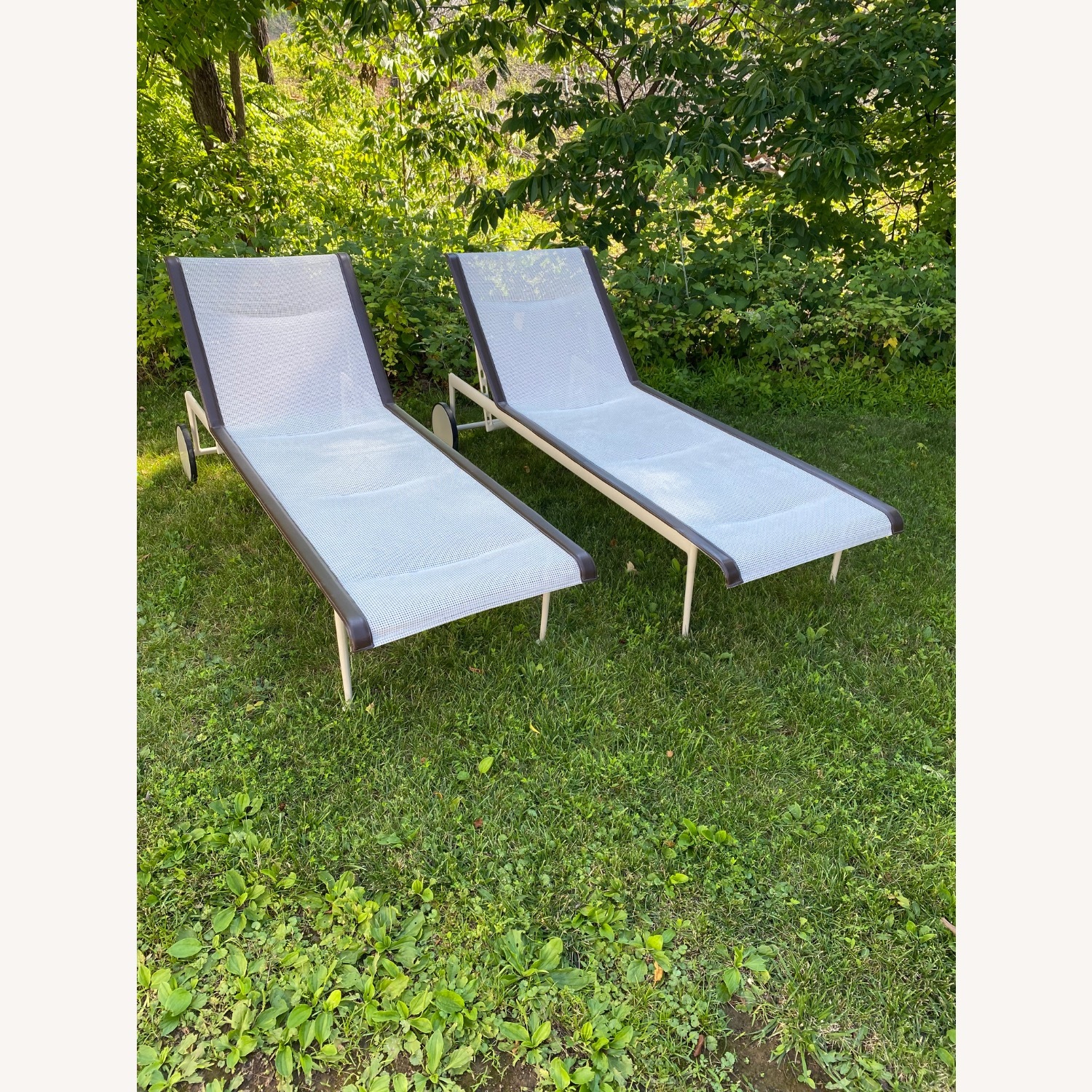 Vintage/Antique White Metal Patio Furniture - image-1