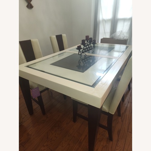 Used Sofia Vergara Savona 5-Piece Dining Set  for sale on AptDeco