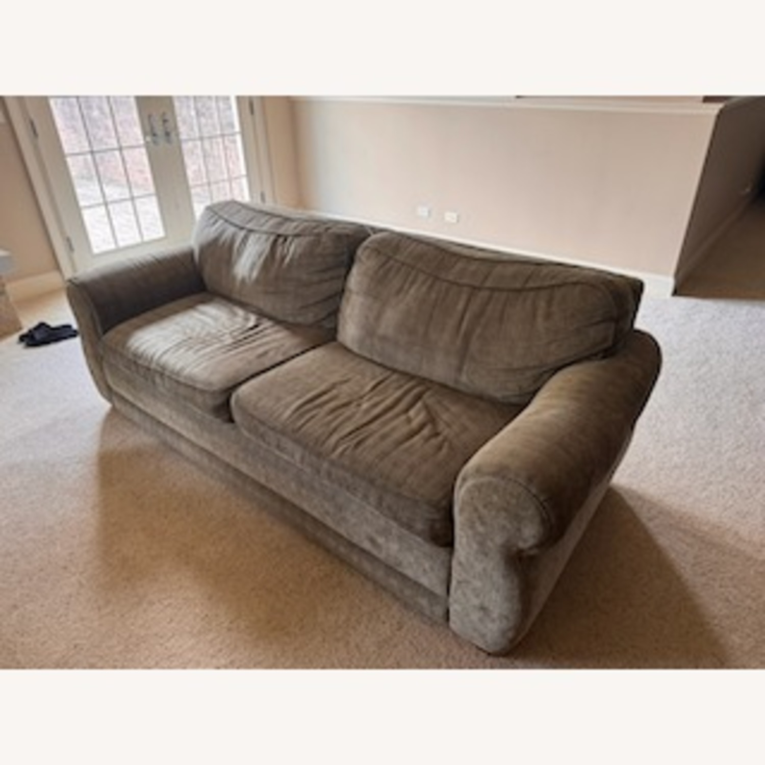 Casual Traditional Lawson-style 2-Cushion Sofa - image-2