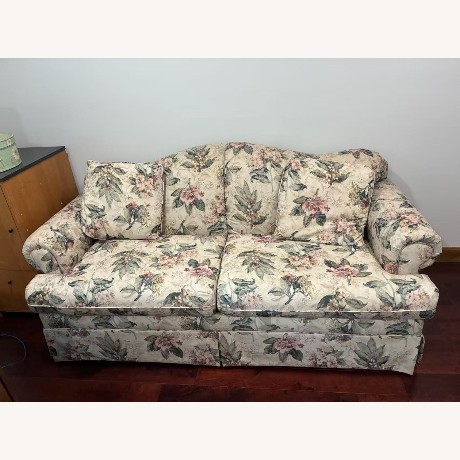 Traditional Rolled-arm Fabric Sleeper Sofa - image-1