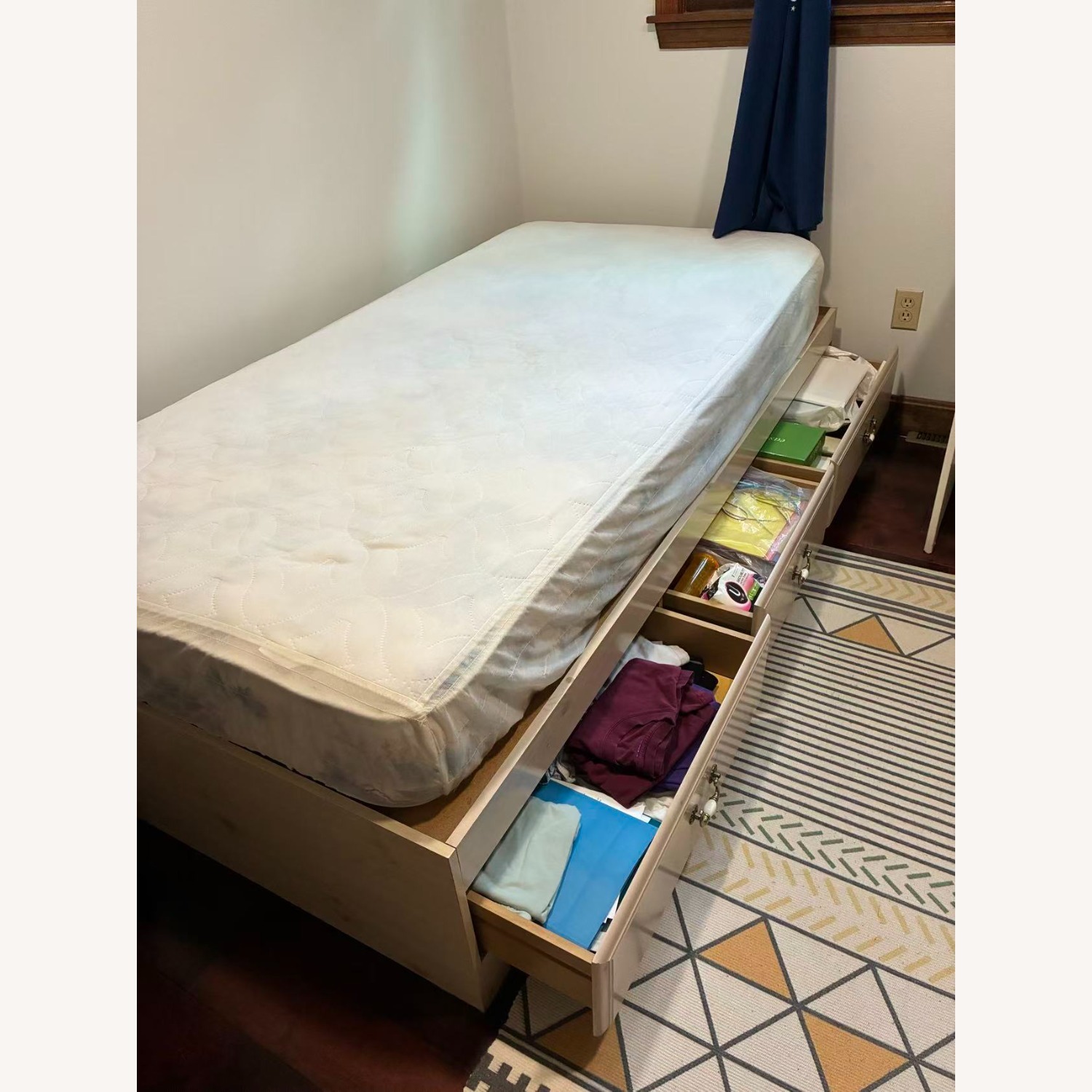 Twin Captain’s Bed with 3 Storage Drawers  - image-4