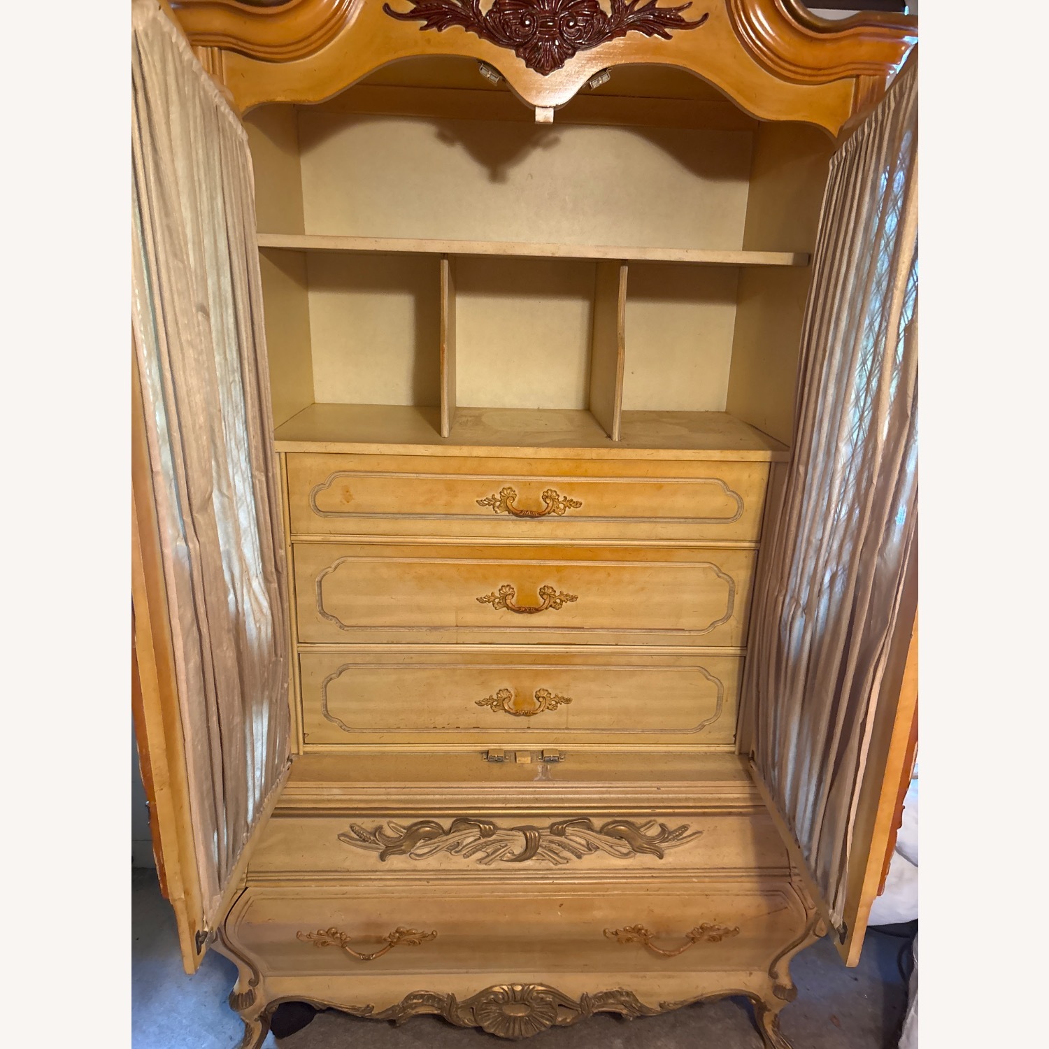 Vintage Cabinet - image-6