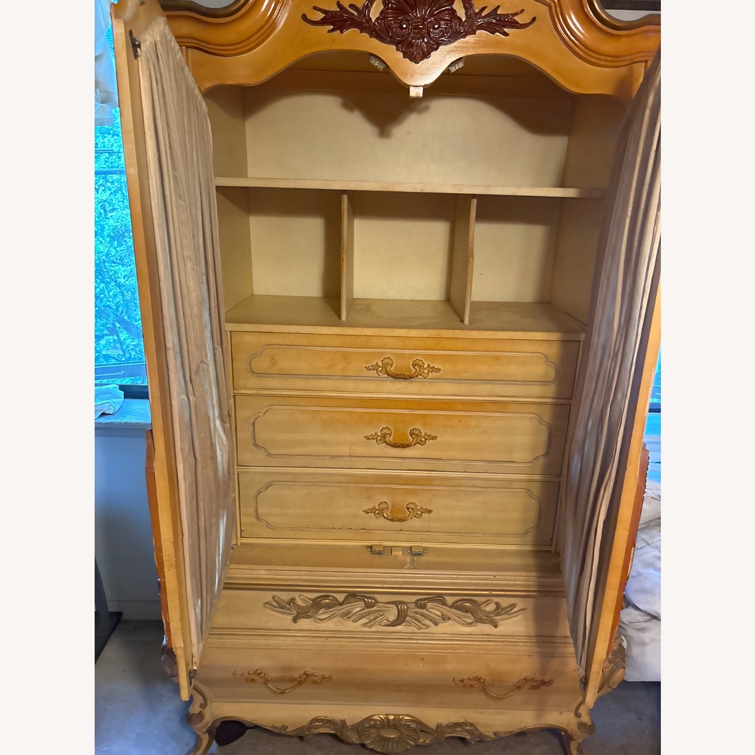 Vintage Cabinet - image-2