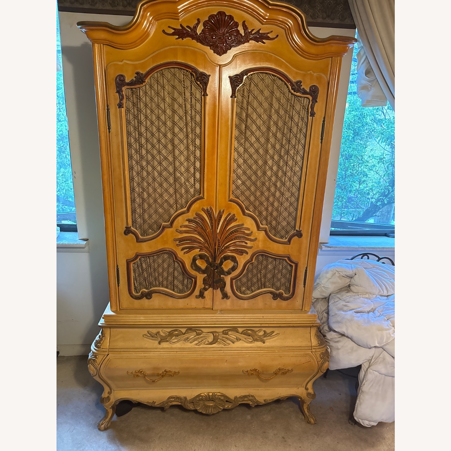 Vintage Cabinet - image-1
