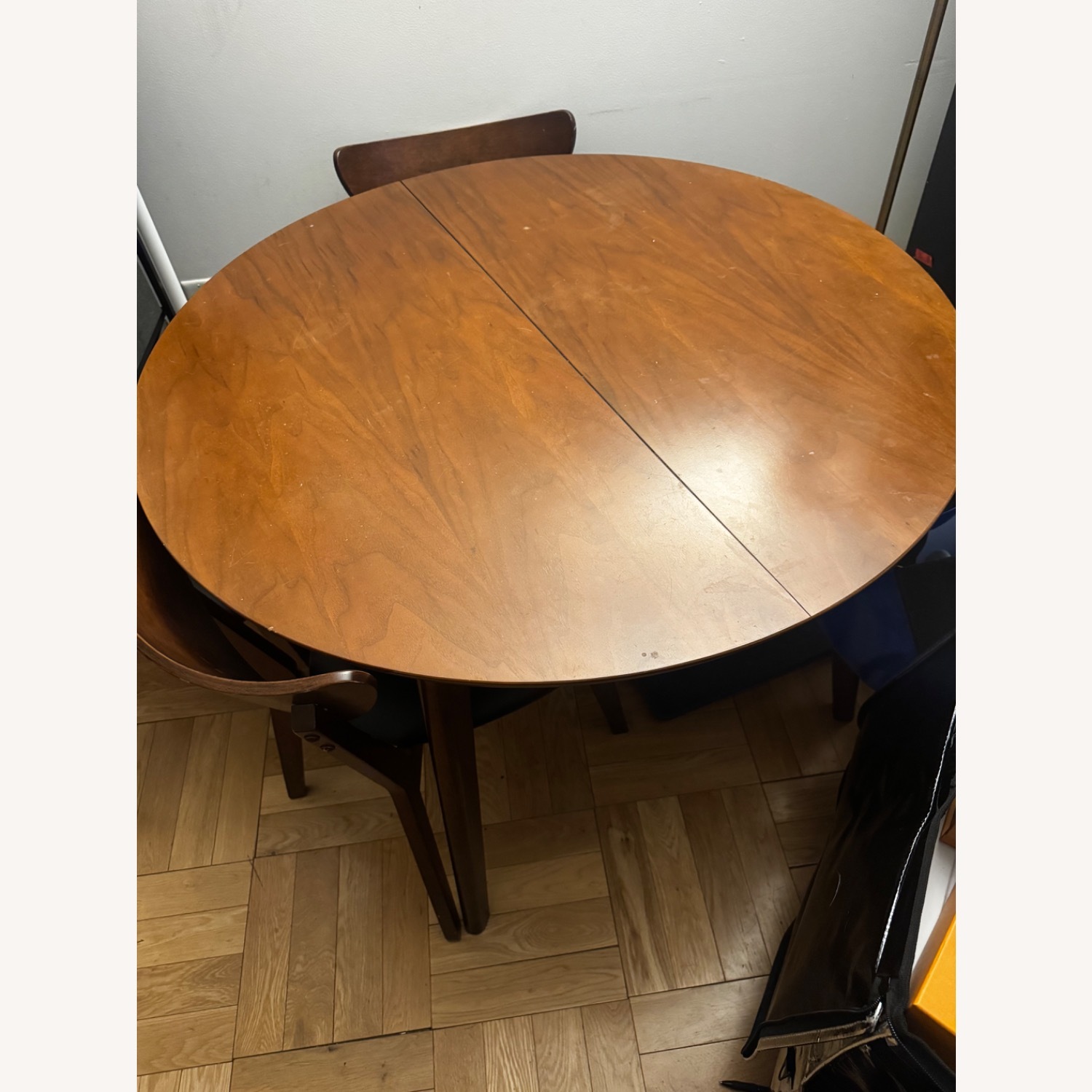 Sturdy Wooden Table with 4 Chairs - image-2