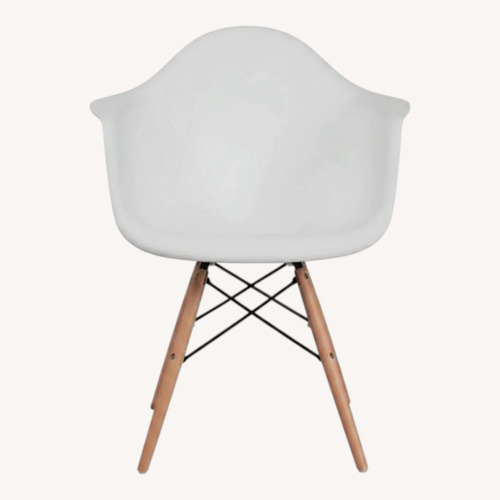 Used Eames Style White Plastic Dining Chair for sale on AptDeco