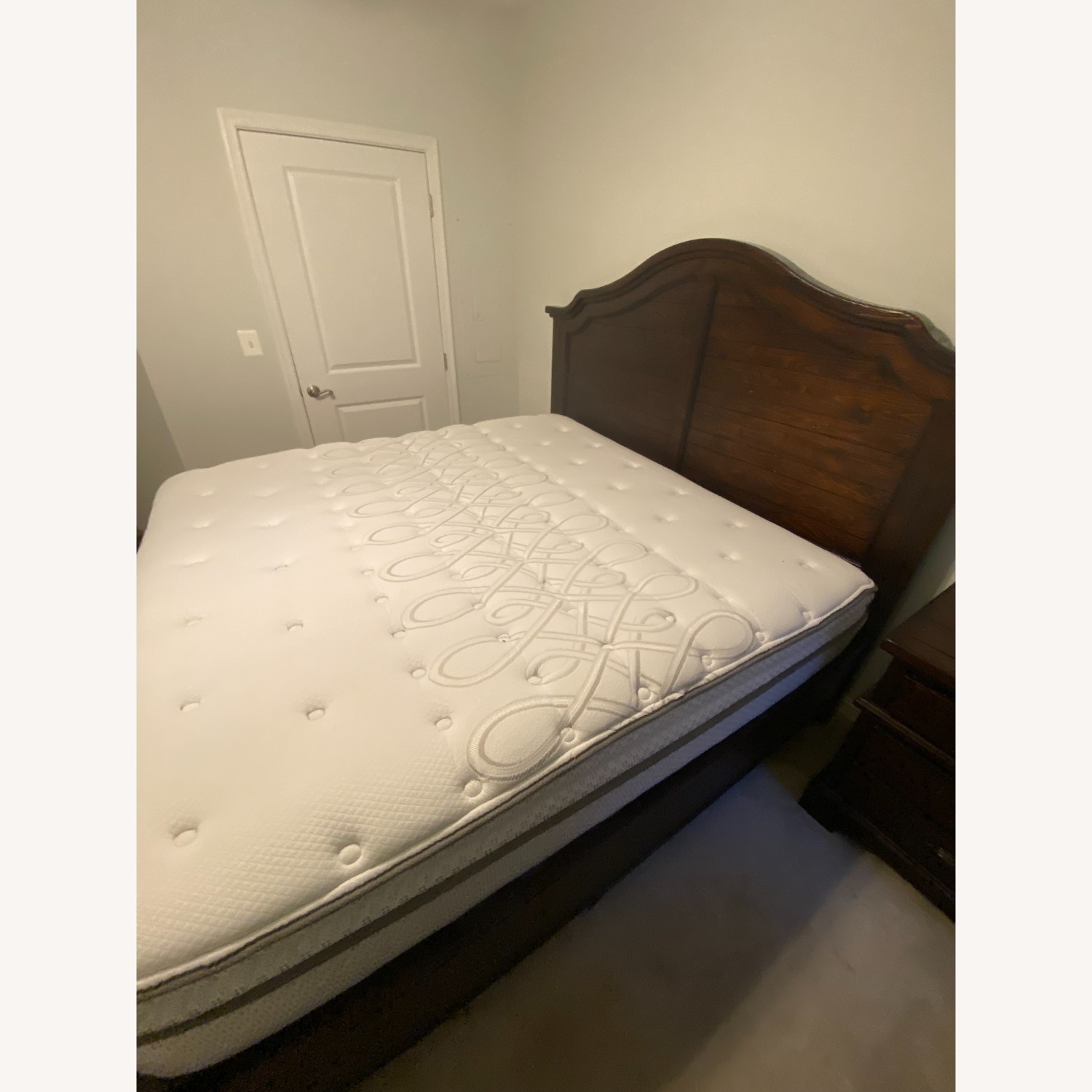 Havertys Dark Brown Wood King Bed - image-3