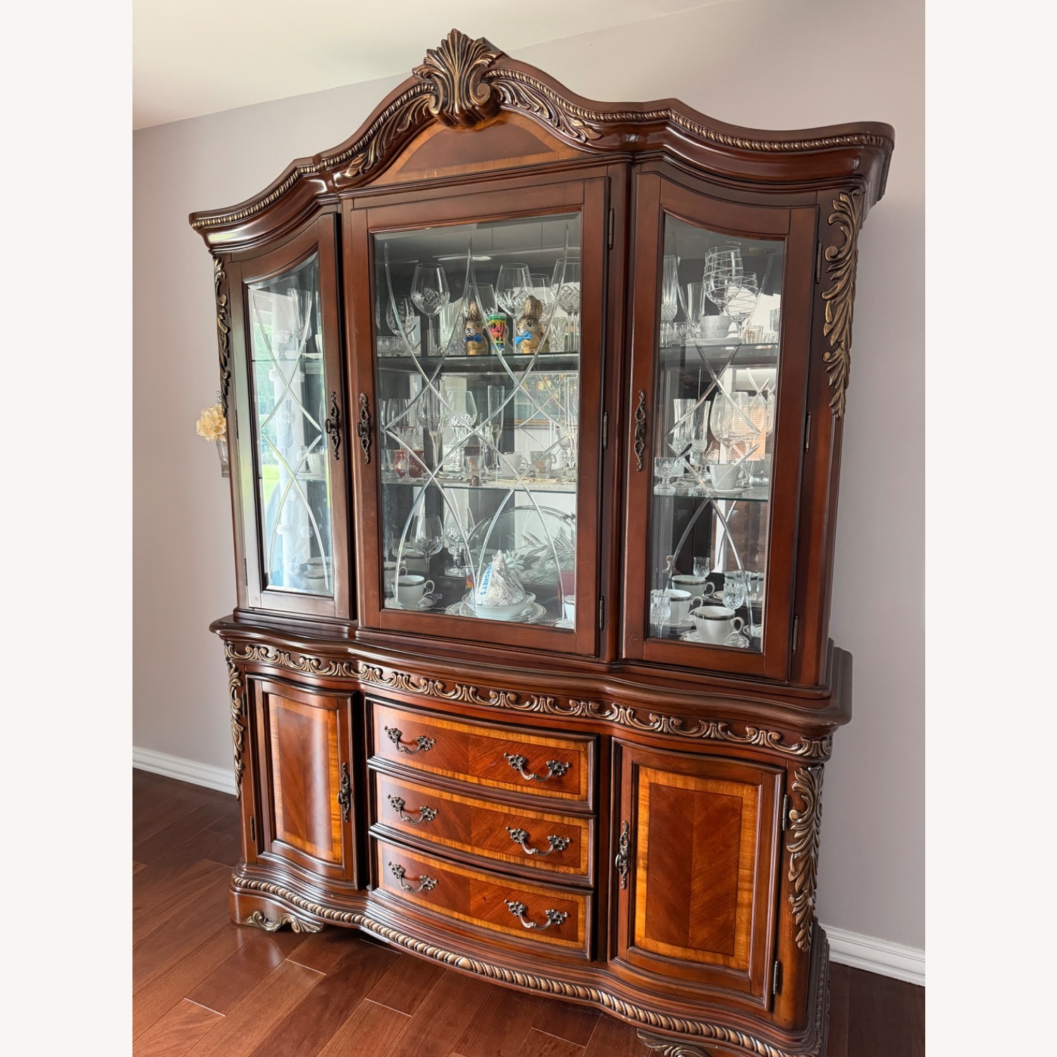 China Cabinet With Lights  - image-1