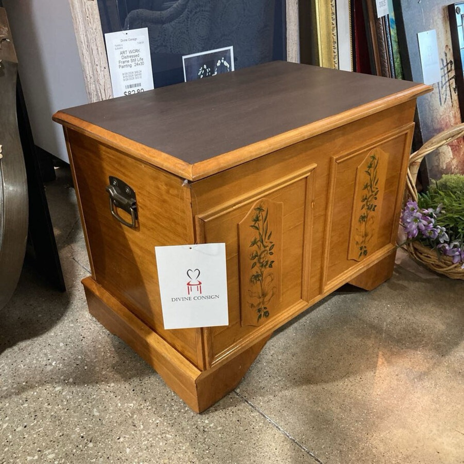 Etched Doors Wooden Storage Chest Furniture - image-2