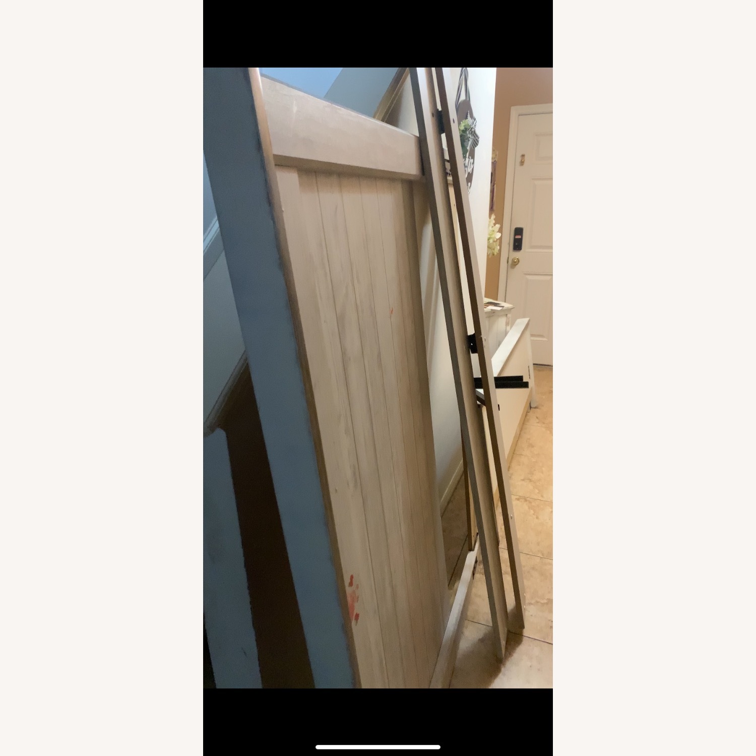 Willowton Queen Panel Bed Frame - image-2