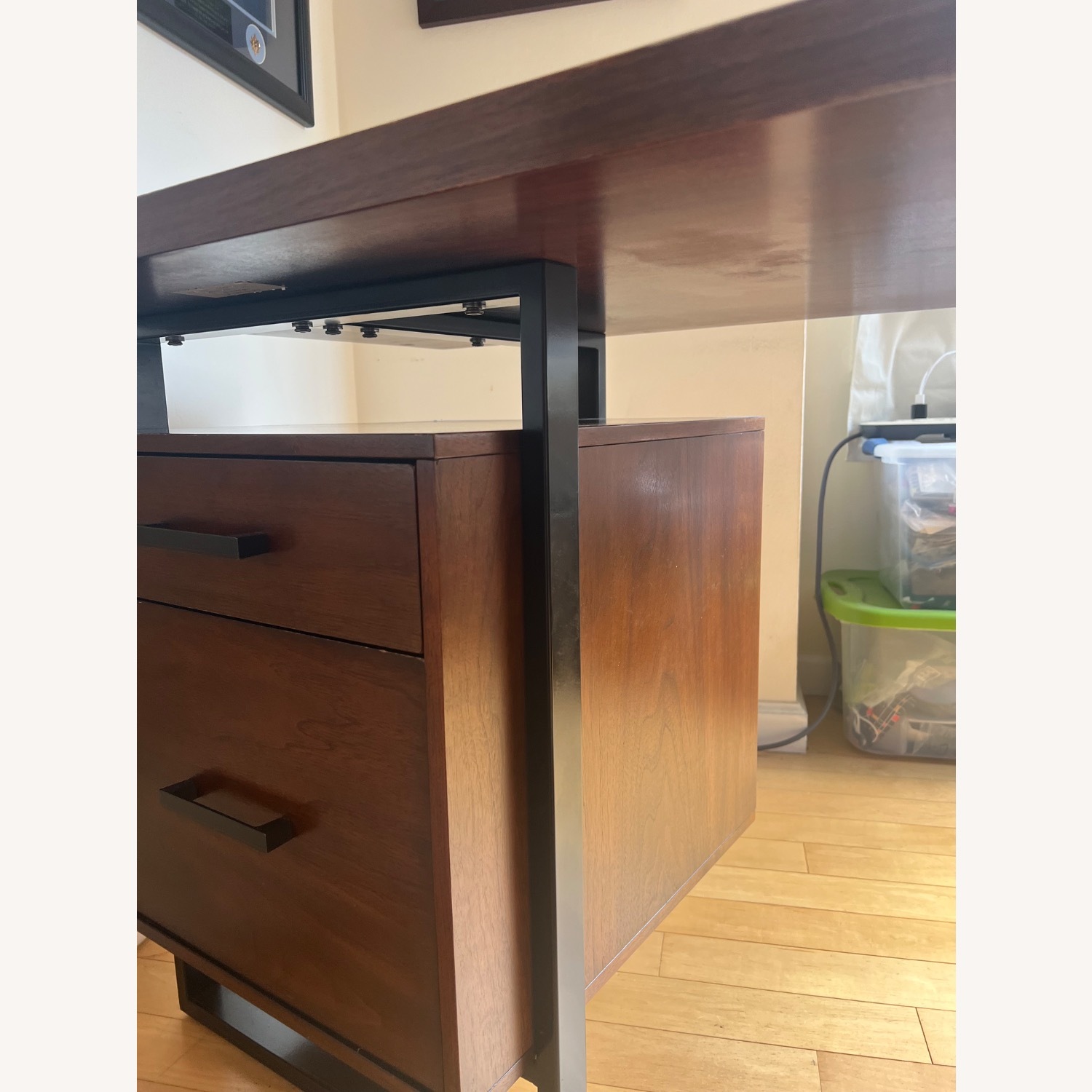 Raymour & Flanigan Chester Desk - image-4