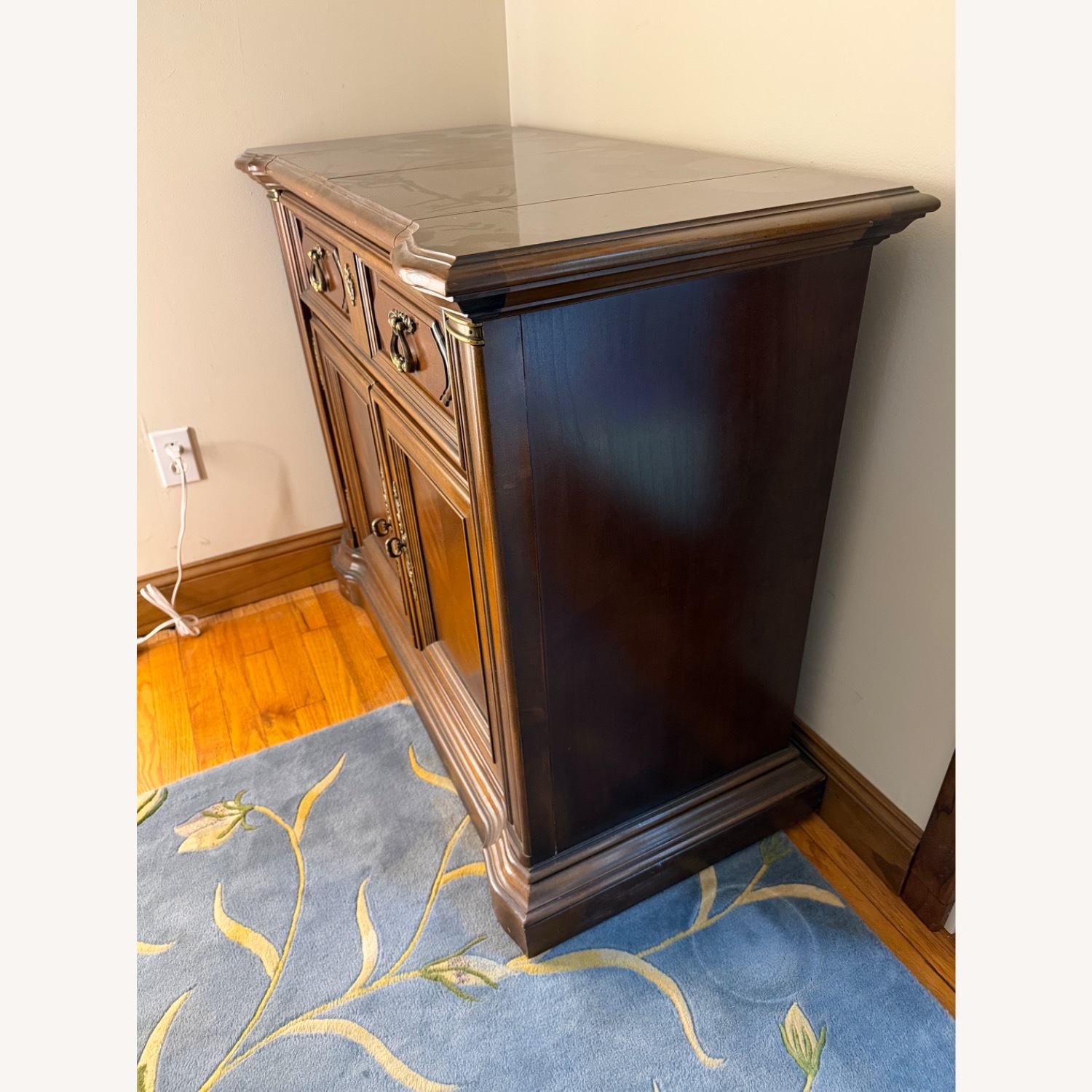 Bar Cabinet/ Storage Cabinet - image-3