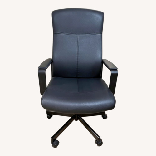 Used Comfortable Office Chair for sale on AptDeco