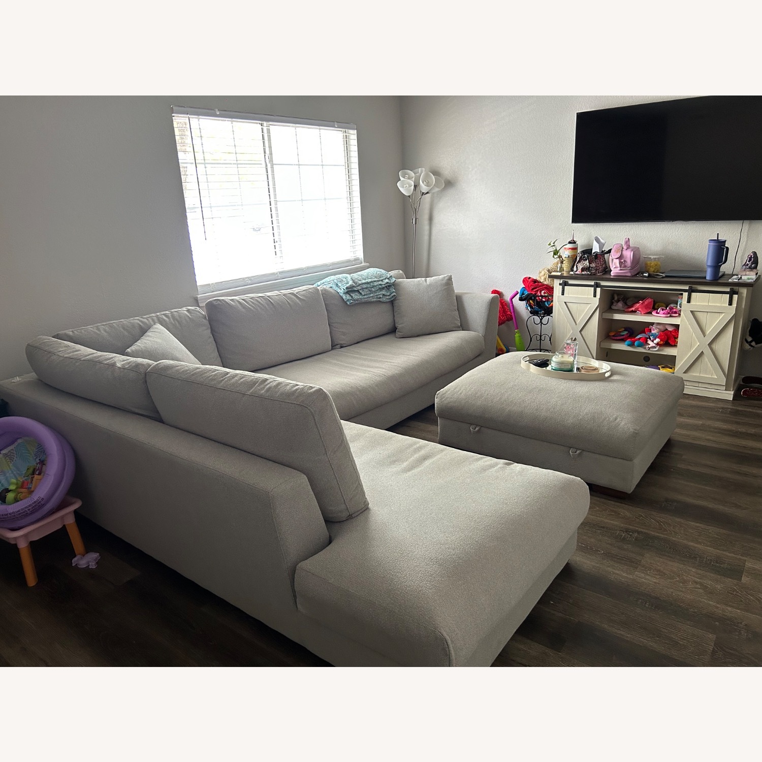 Corinthian Brighton Sectional Sofa - image-1