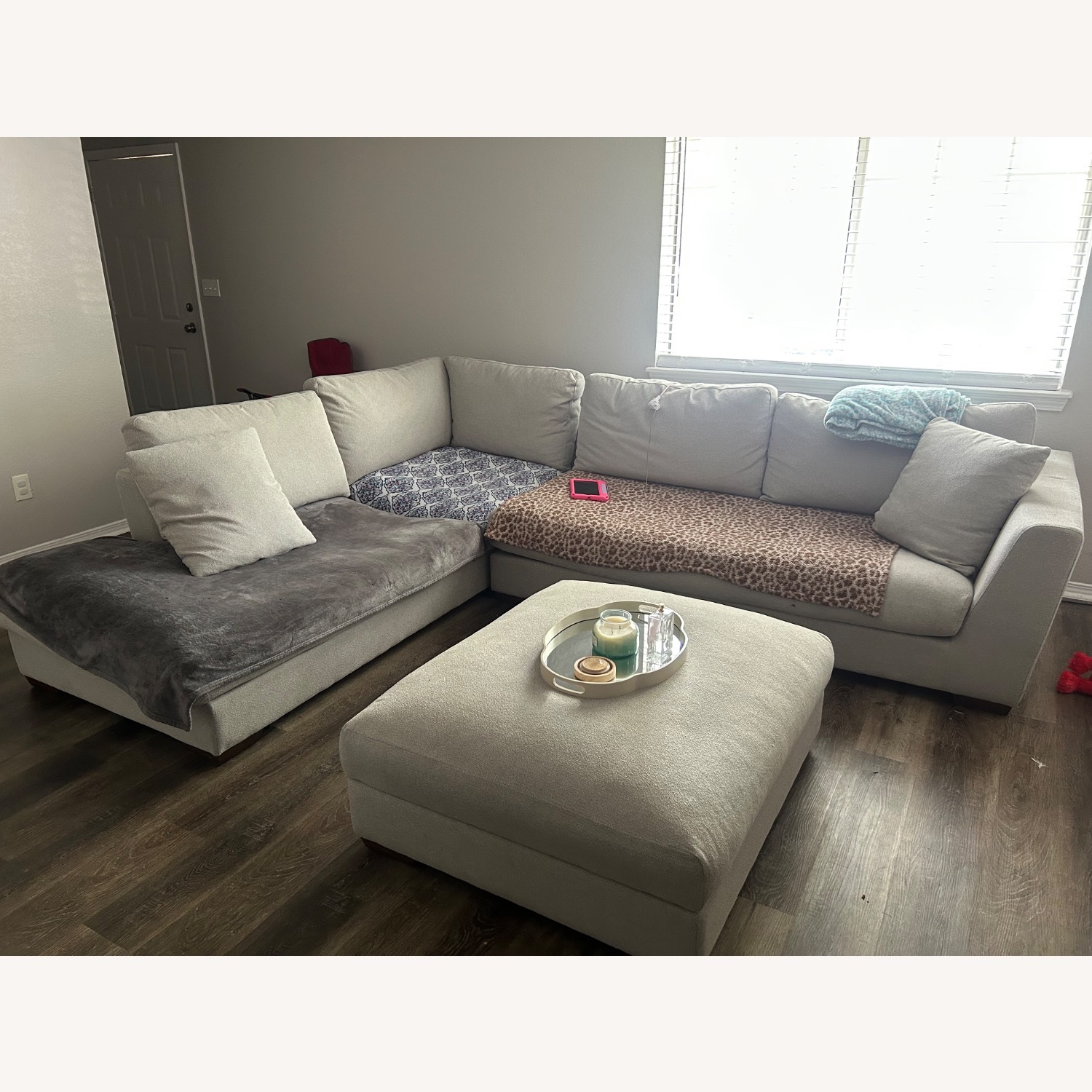 Corinthian Brighton Sectional Sofa - image-5