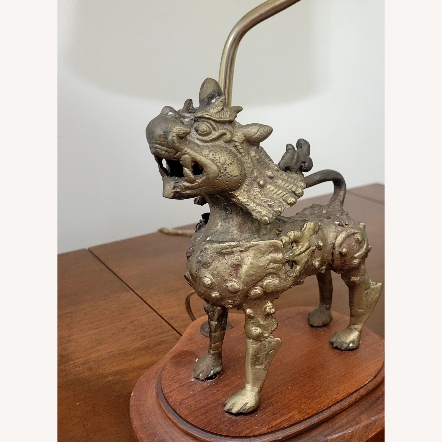 Vintage/Antique Gold Metal Table Lamp - image-1