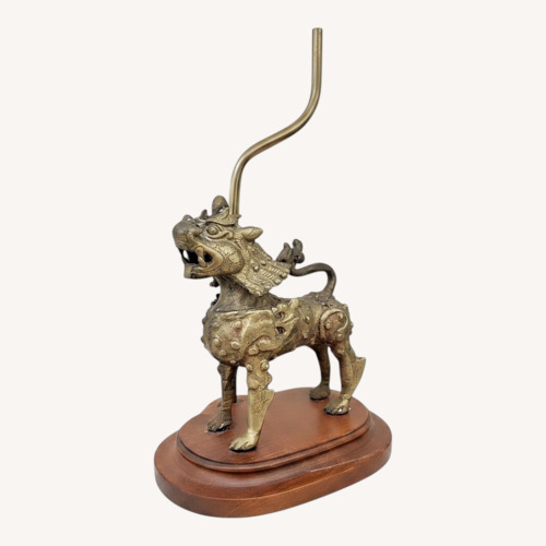 Used Vintage/Antique Gold Metal Table Lamp for sale on AptDeco