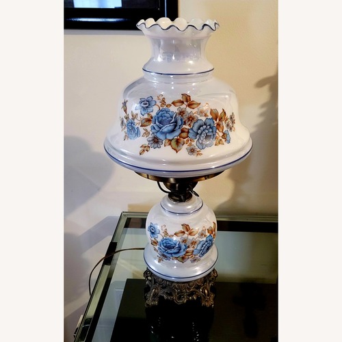 Used Vintage/Antique White Table Lamp for sale on AptDeco