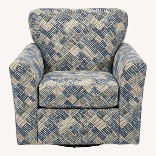 Used Rooms To Go Swivel Chair  for sale on AptDeco
