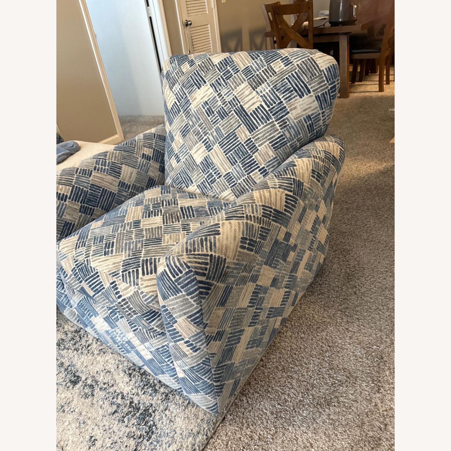 Rooms To Go Swivel Chair - image-2