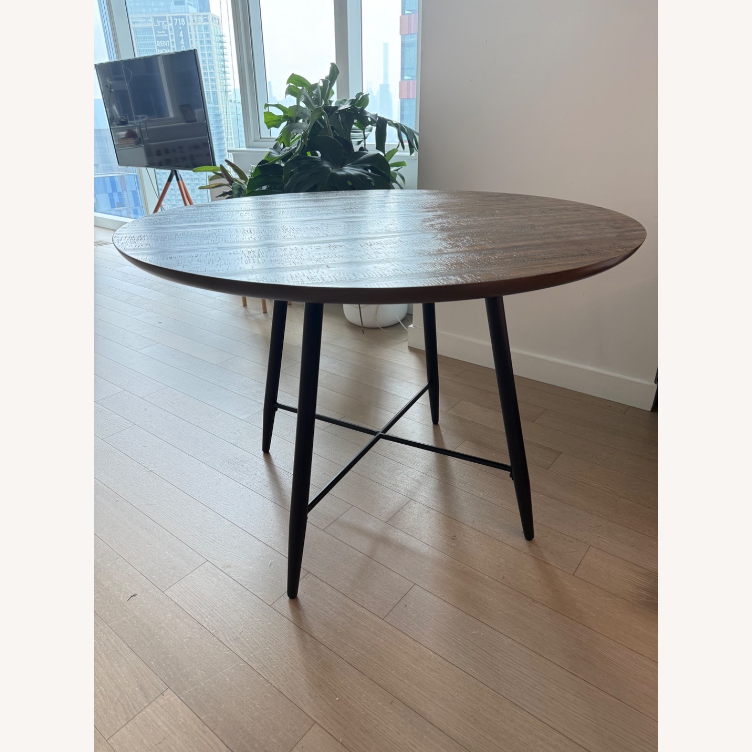 Keith Round Metal Base Dining Table - image-2