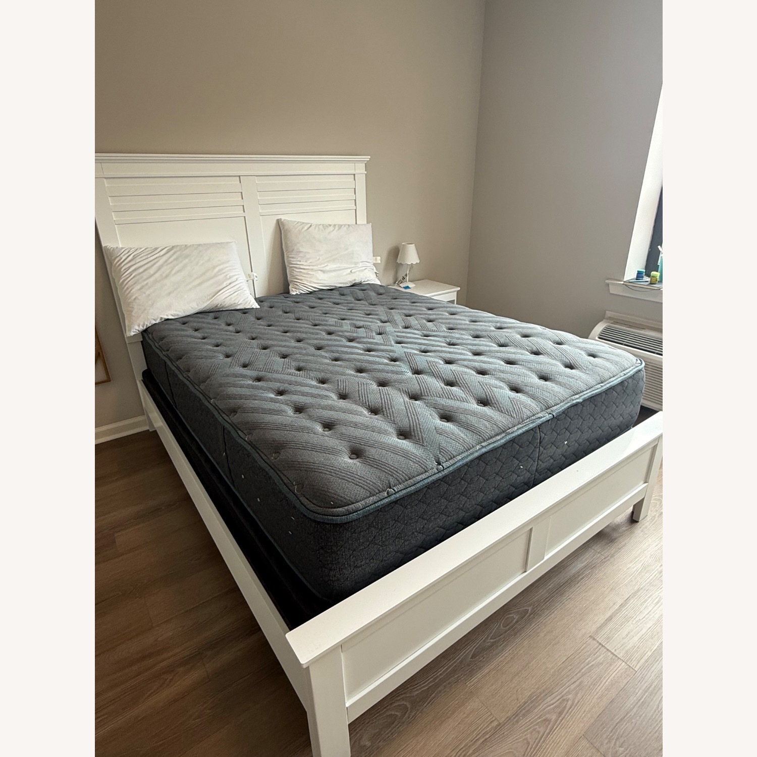 Raymour & Flanigan Westlake White Wood Queen Bed - image-1
