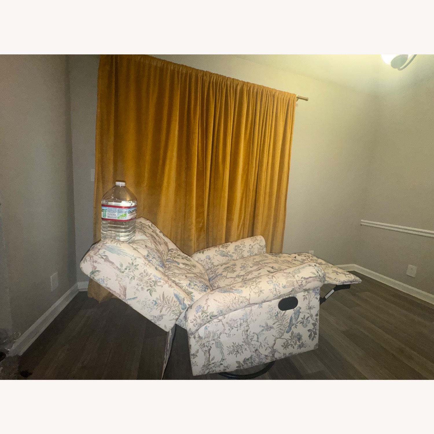 Floral & Bird Print Rock/Recliner - image-7