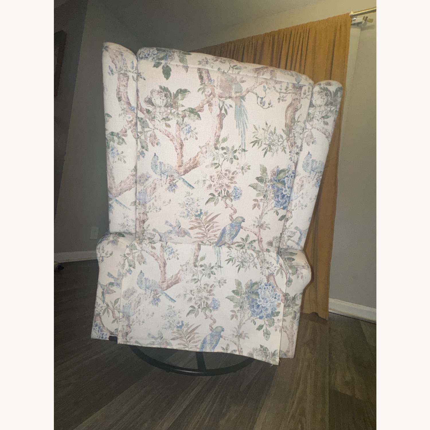 Floral & Bird Print Rock/Recliner - image-4